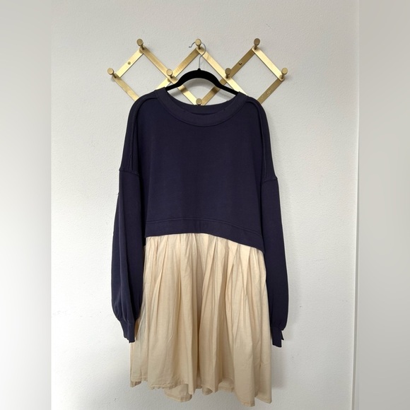 FREE PEOPLE Eleanor Sweatshirt Tunic Dress Tempest Combo Navy Ivory Size Medium - Picture 3 of 5